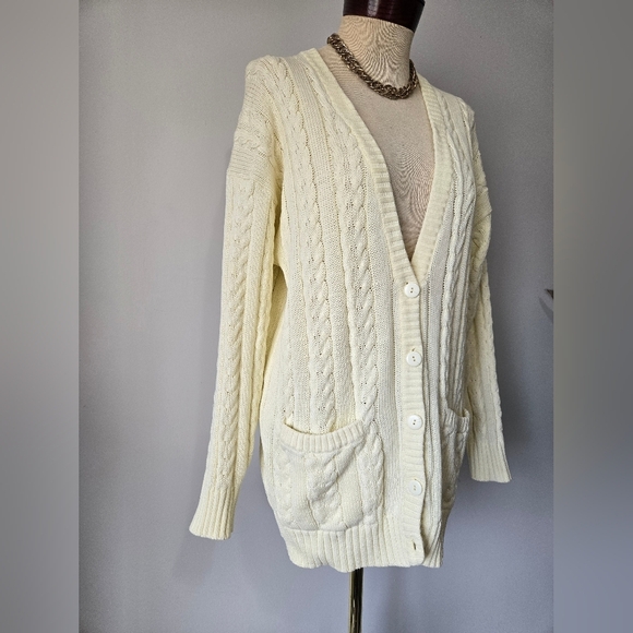THE BAY Cream Cable Knit Cardigan Sweater. Size Relaxed Fit Small - Picture 2 of 11